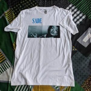 Sade Retro Graphic Music Fan Unisex Streetwear Style Gift T-Shirt
